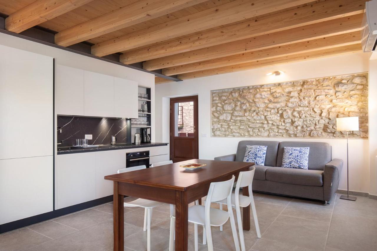 فيلا Casa Rosa برنزوني سول جاردا المظهر الخارجي الصورة